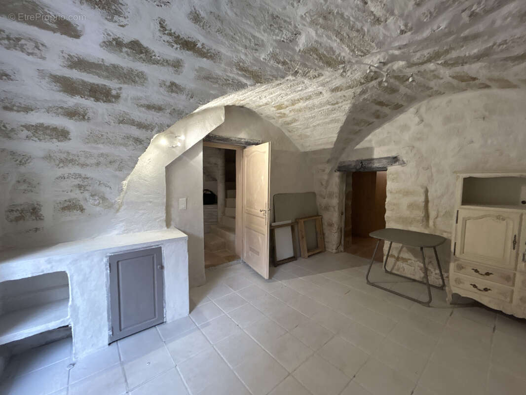 Maison à SAINT-QUENTIN-LA-POTERIE