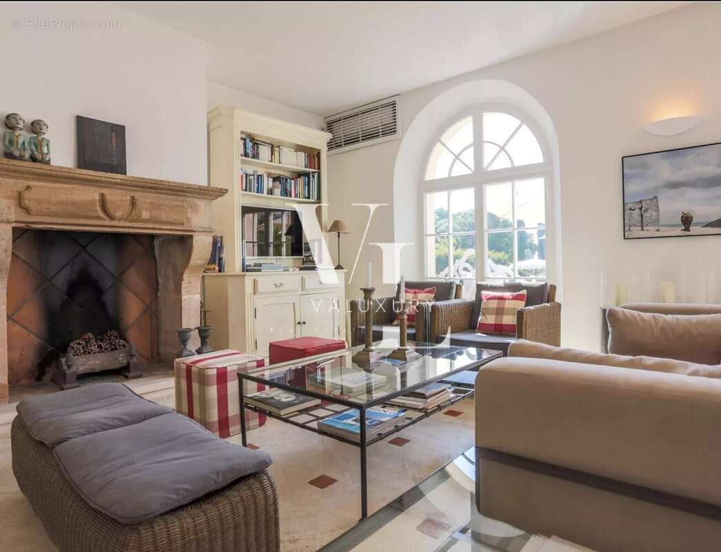 Maison 614 m² à Grimaud  - photo 18