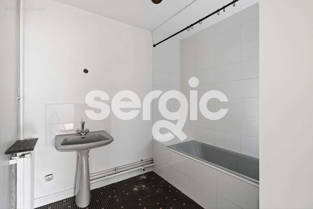 Appartement à PARIS-11E