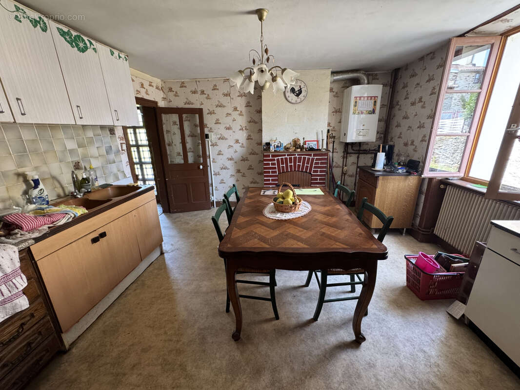 Maison à SAINT-VICTURNIEN