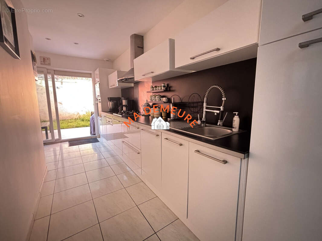Maison 108 m² à Tourcoing  - photo 2