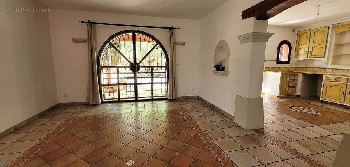 A vendre Saint paul trois chateaux Maison 5 chambres avec piscine - photo 7