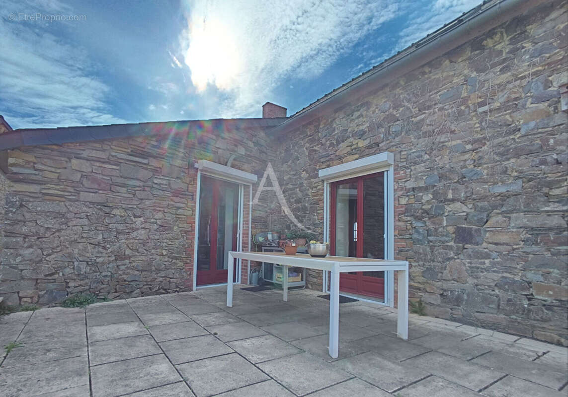 Maison à GRAND-FOUGERAY