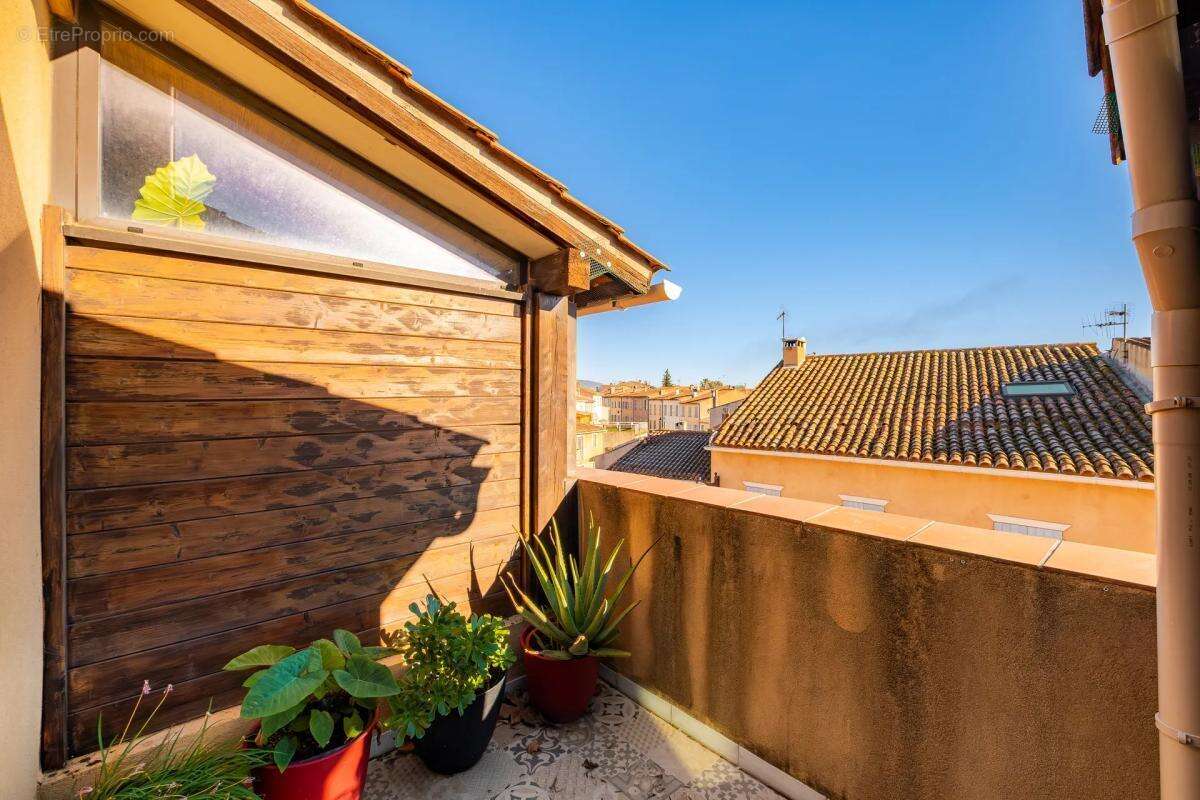 Appartement à COGOLIN