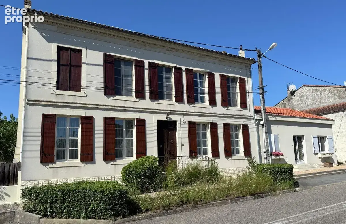 Maison de Maître avec piscine à Grignols (33) - photo 22