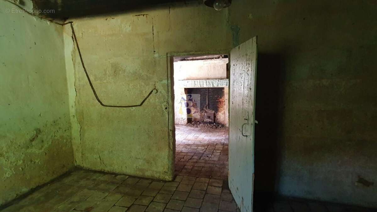Maison à CHARRAS