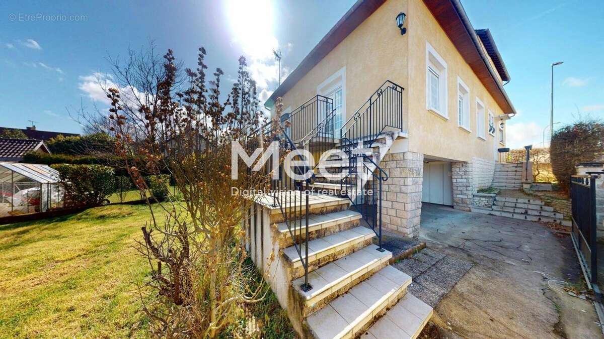 Maison à JUSSY