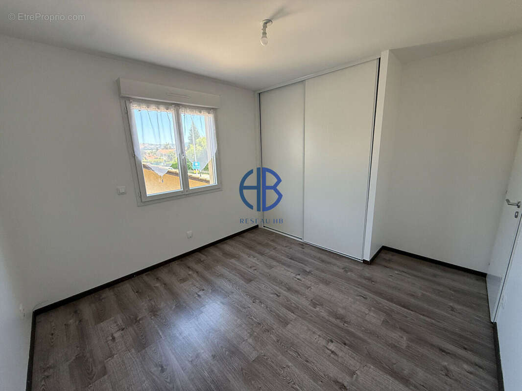 Appartement à SAINT-ETIENNE-DE-SAINT-GEOIRS