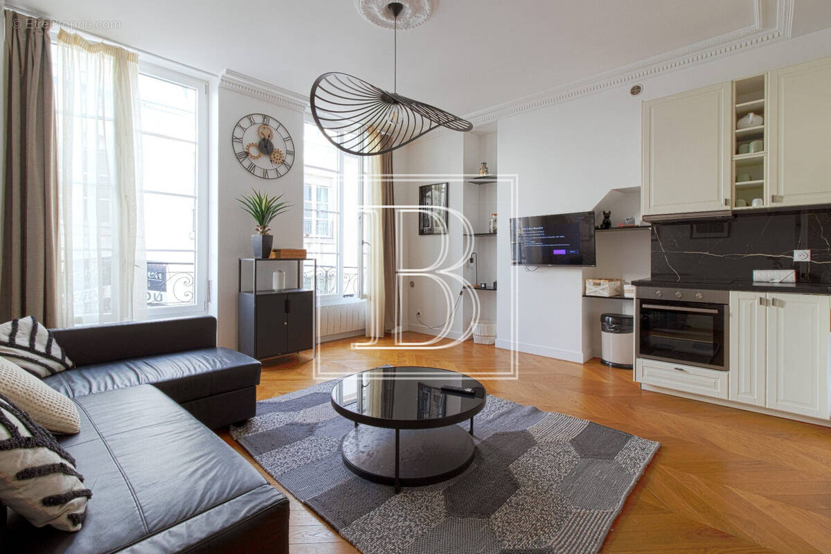 Appartement à PARIS-3E