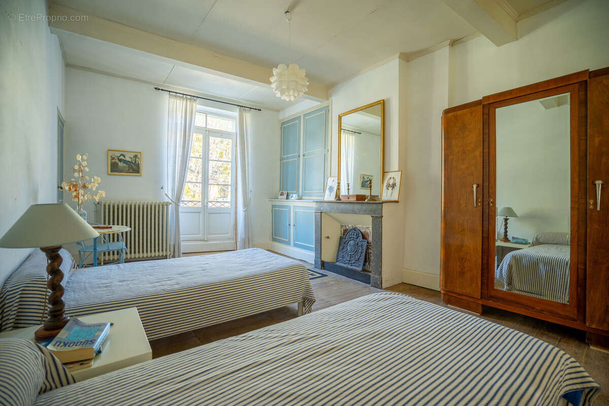 Maison à BAGAT-EN-QUERCY