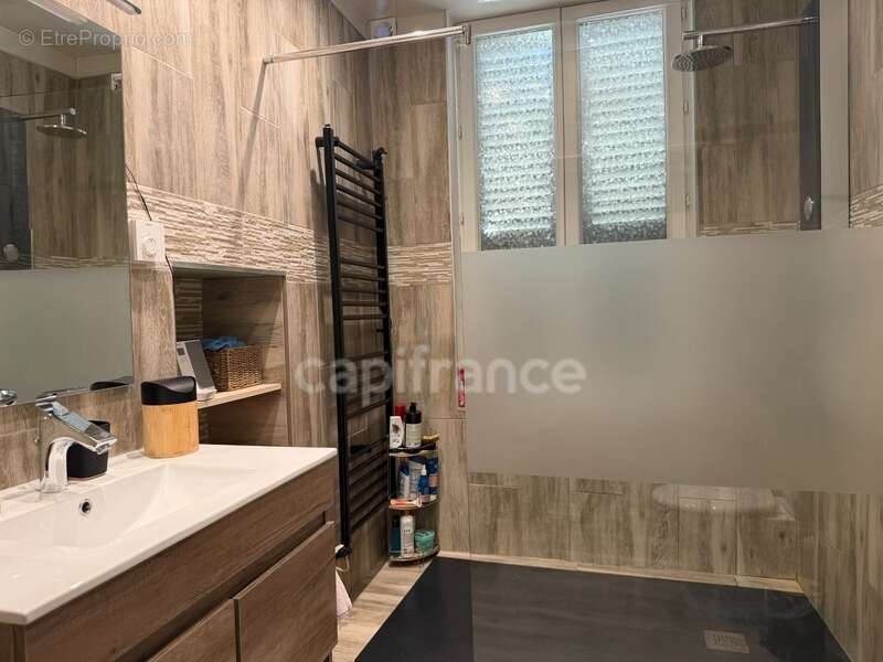 Maison à vendre 6 pièces ESCOLIVES SAINTE CAMILLE (89) de 211 M2 chambres Cave Dépendances  Terrain  Étang - photo 7