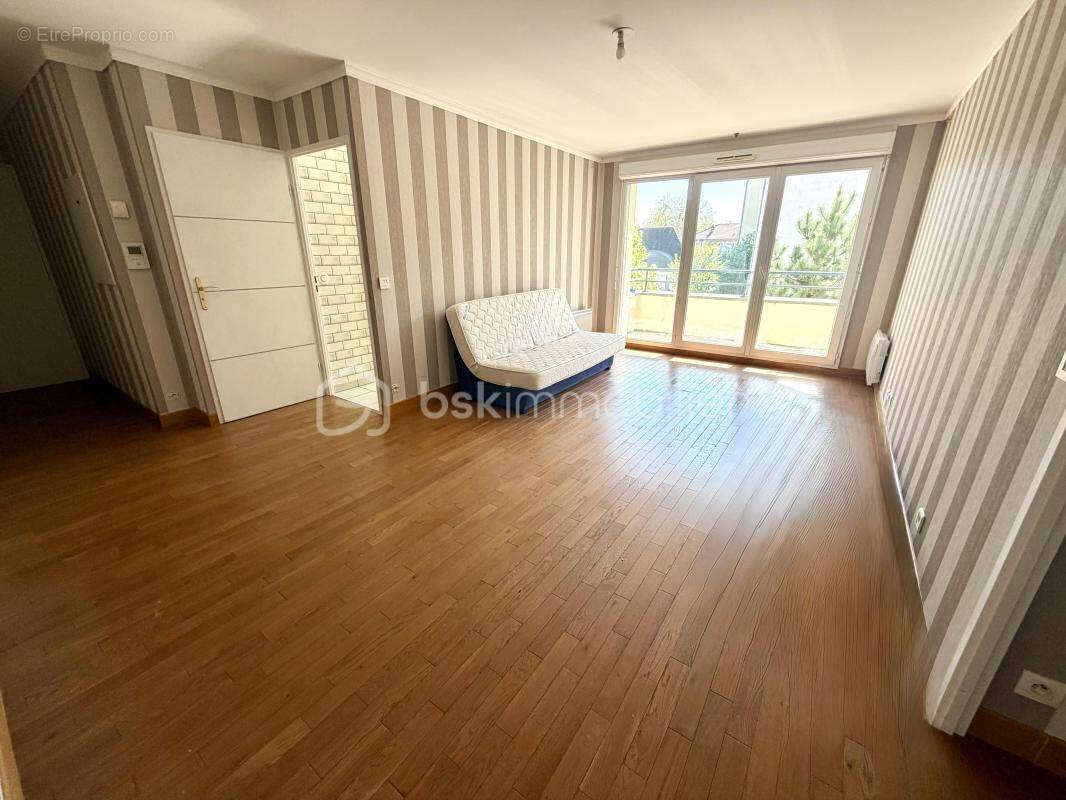 Appartement à QUINCY-SOUS-SENART