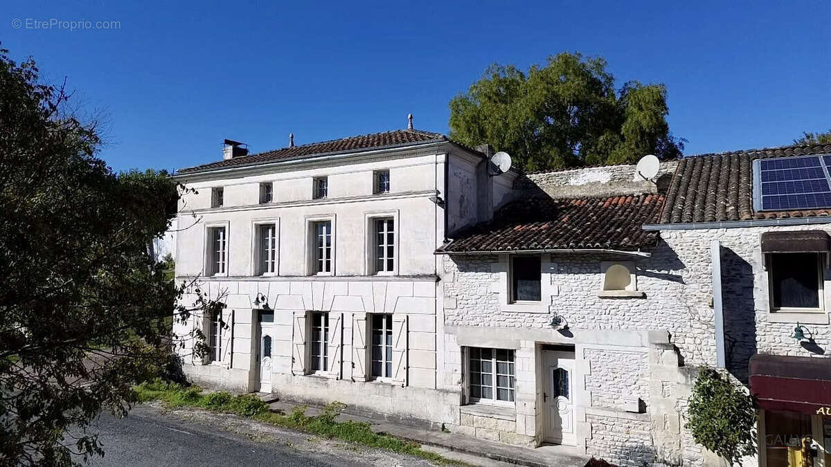 Maison à CHANIERS