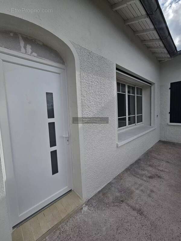 Appartement à PUGET-SUR-ARGENS