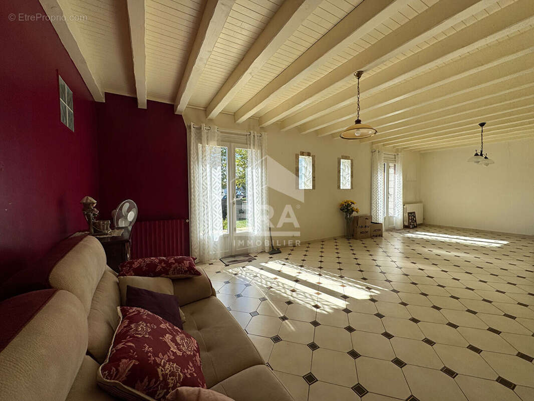 Maison à SAINT-ASTIER