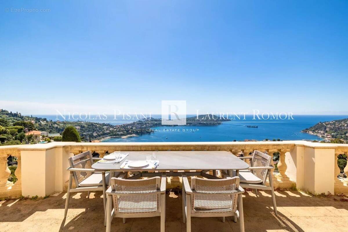 Appartement à VILLEFRANCHE-SUR-MER