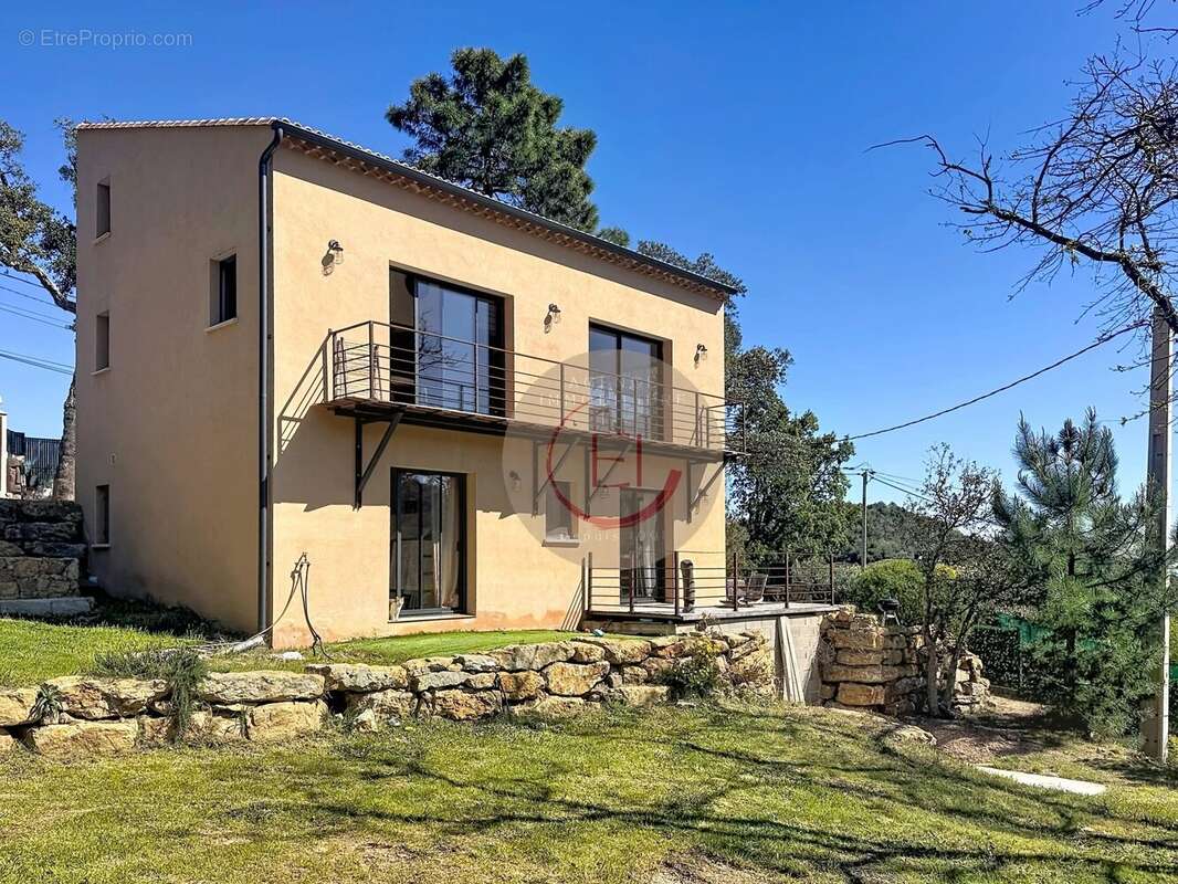 Maison à LES ADRETS-DE-L'ESTEREL