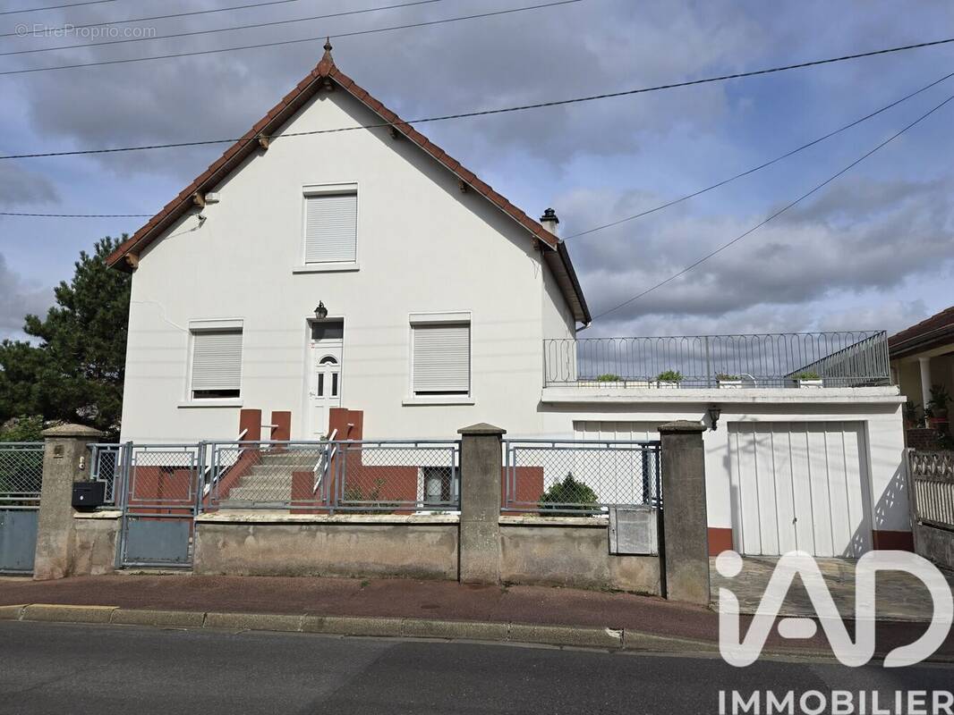 Photo 1 - Maison à LIVRY-GARGAN