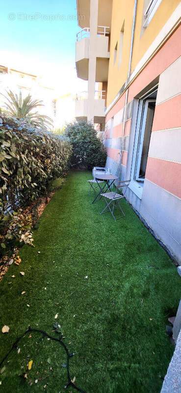 Exclusivité AMBITION IMMOBILIER : Charmant appartement 2 pièces en rez-de-chaussée à Fréjus, bord de mer - photo 9