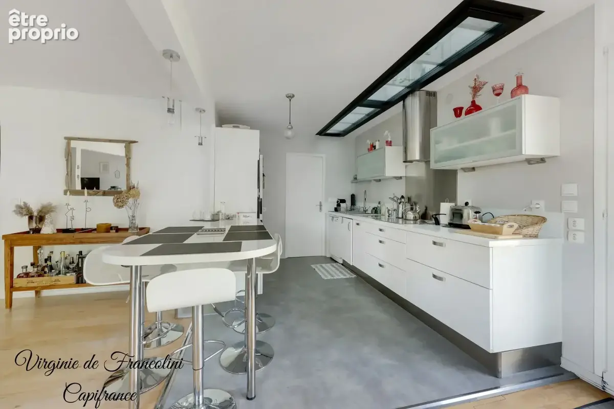 Sucy-en-Brie, Maison d'exception, parcelle de 800m², 259m² au sol, 4 chambres, 3 terrasses, jardin, garage, sous-sol - photo 11
