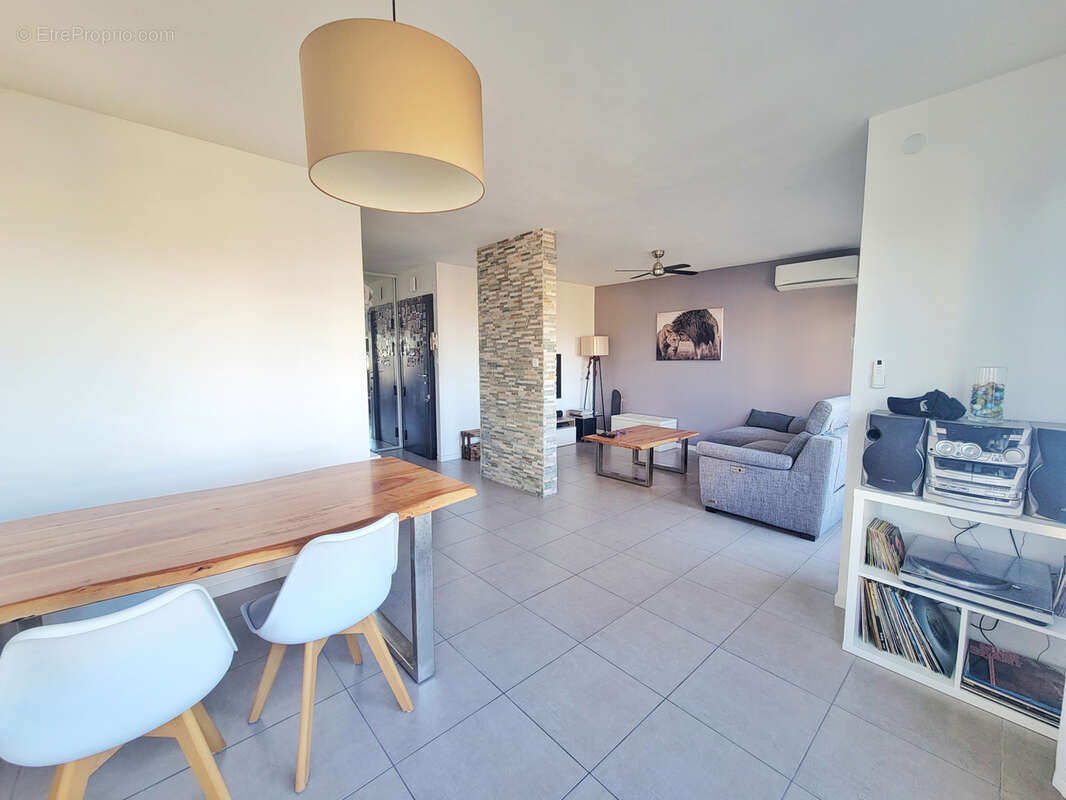 Appartement à OULLINS