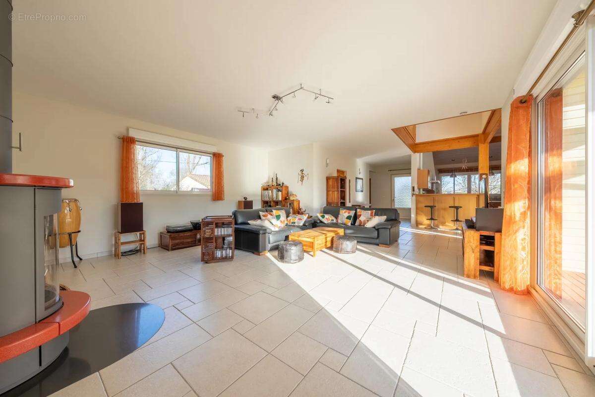 Maison à CUBZAC-LES-PONTS