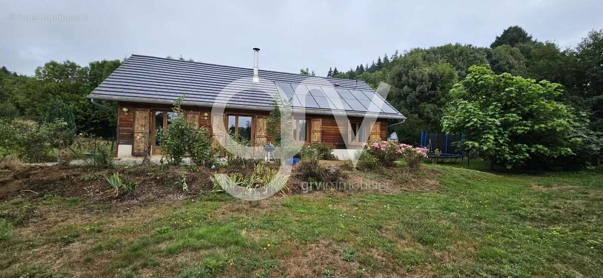 Maison plain-pied avec 3 chambres et panneaux photovoltaïques sur terrain plat - photo 14