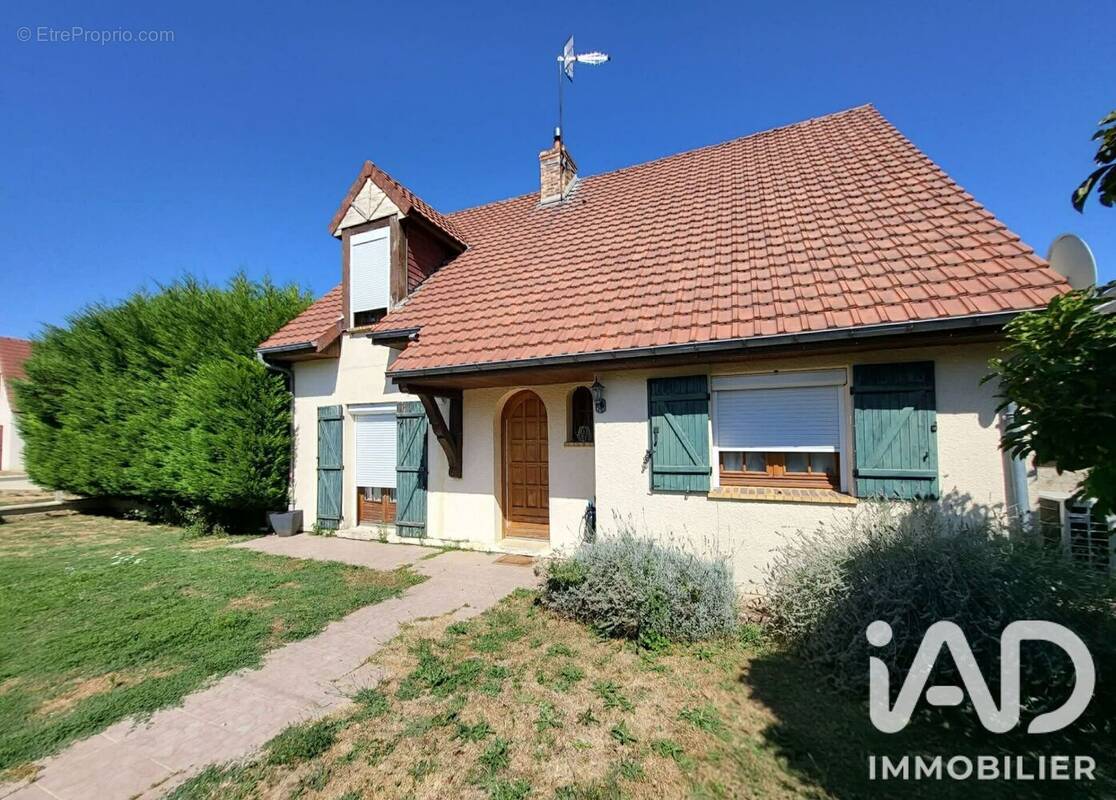 Photo 1 - Maison à CAILLOUEL-CREPIGNY