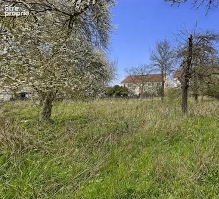 Terrain à ESTREES-SAINT-DENIS