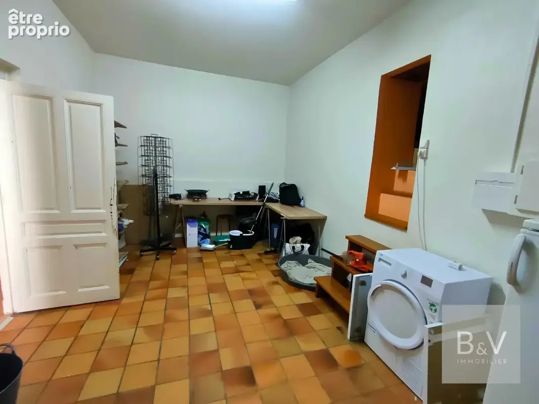 Maison de charme de 340 m² avec jardin - photo 17