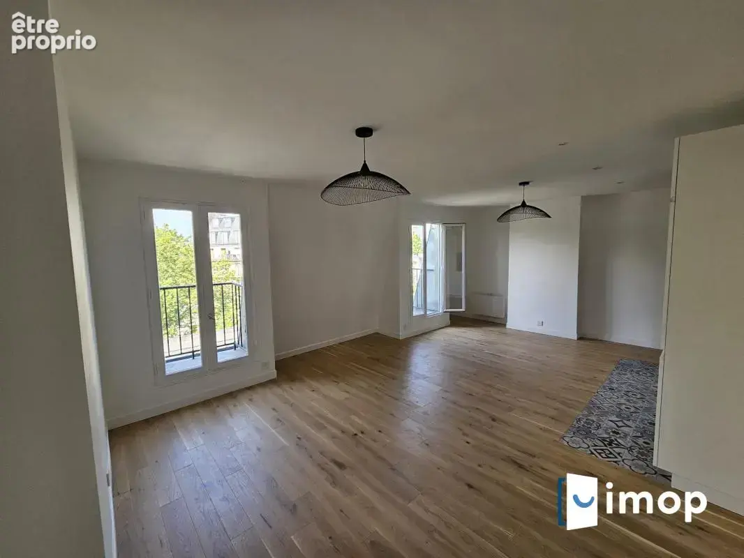 Dernier étage lumineux avec vue Sacré-Cœur – 3 pièces rénové à neuf, 53m² - photo 4