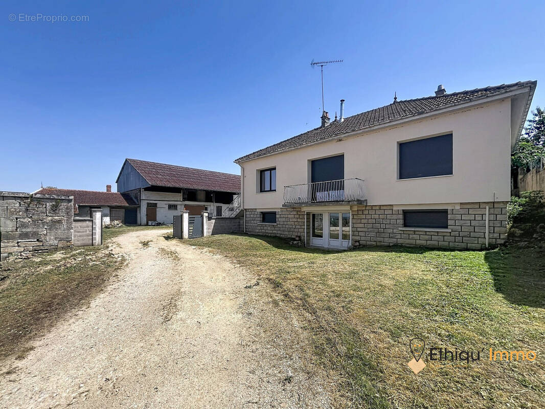 Maison à NULLY