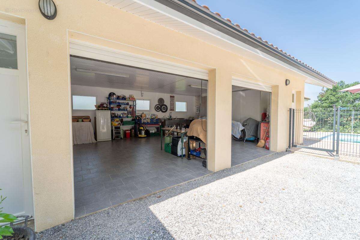 Maison 3 chambres avec grand terrain et prestations de qualité - photo 9