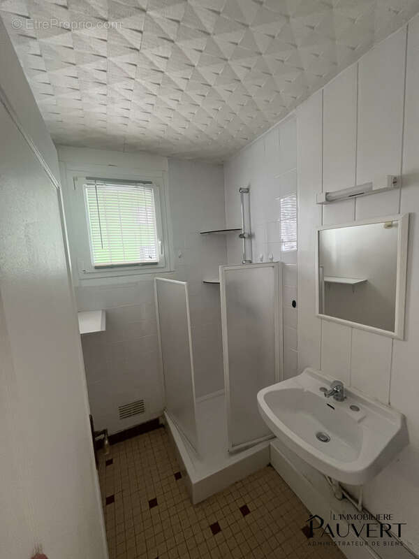 Idealement situee, appartement t3 - 2eme etage dans une copropriete a la pointe energetique ! - photo 7