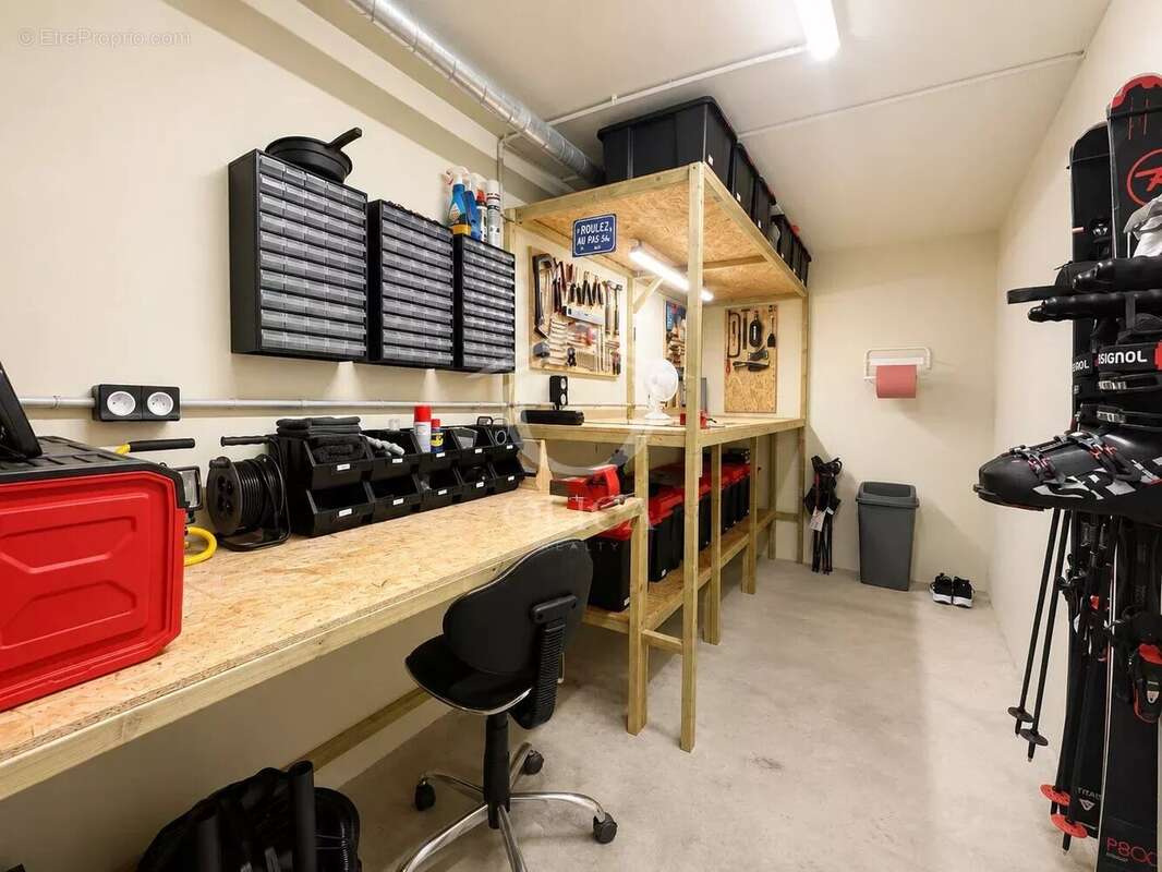 ANTIBES – Rare à la vente ! Superbe 2 pièces récent avec terrasse, garage et dépendances - photo 13