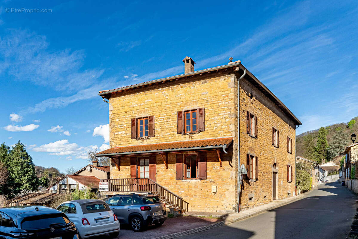 Appartement à POLEYMIEUX-AU-MONT-D'OR