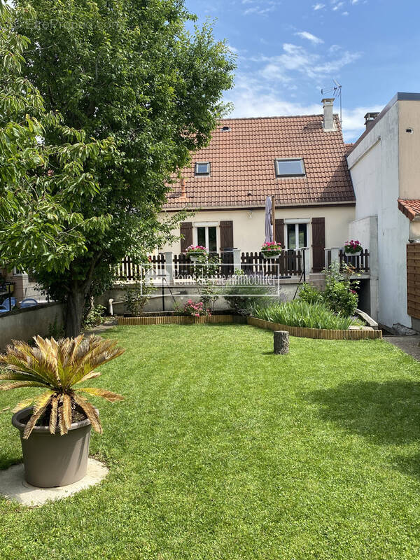 Maison à SAVIGNY-SUR-ORGE