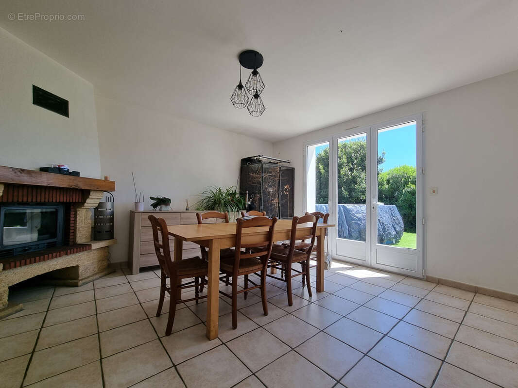 Maison à SAINT-URBAIN