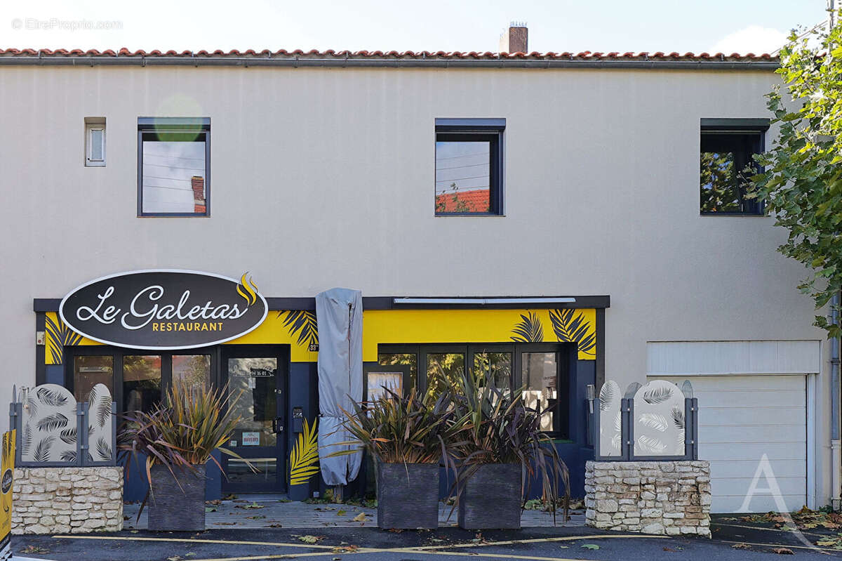 Commerce à MONTAIGU