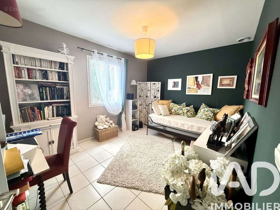 Maison 140 m² à Saint-Paul-Les-Fonts  - photo 9