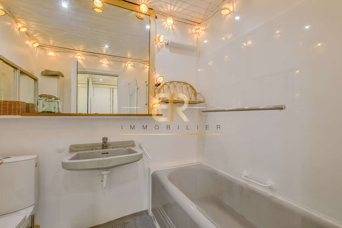 Appartement à PARIS-9E