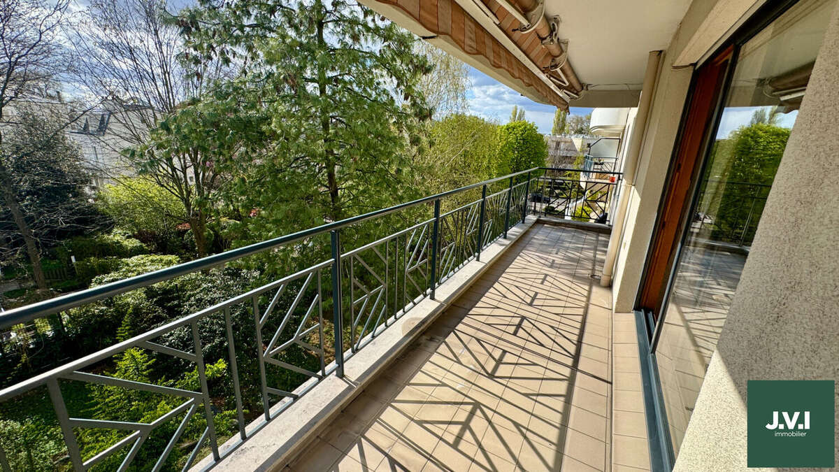 Appartement à ENGHIEN-LES-BAINS