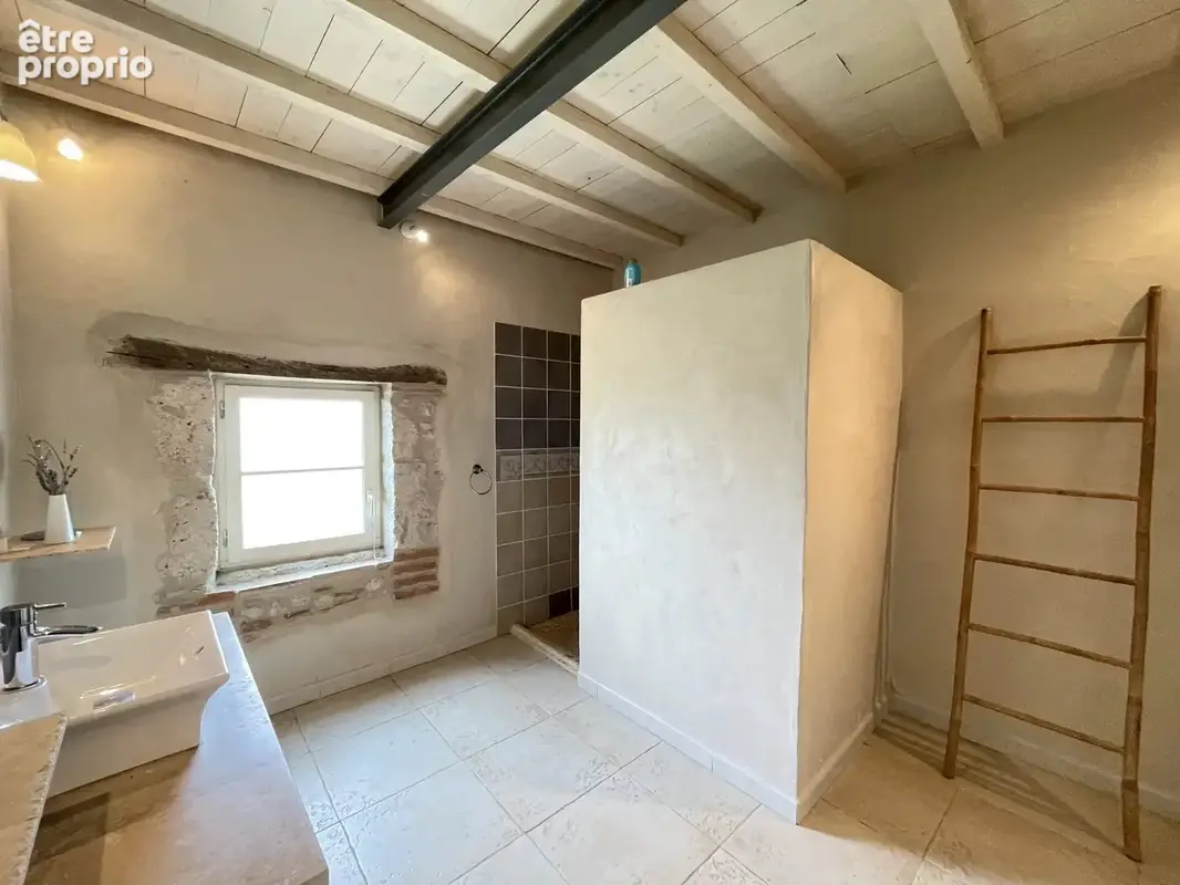 Maison en pierre de caractère avec gîte et piscine - photo 14