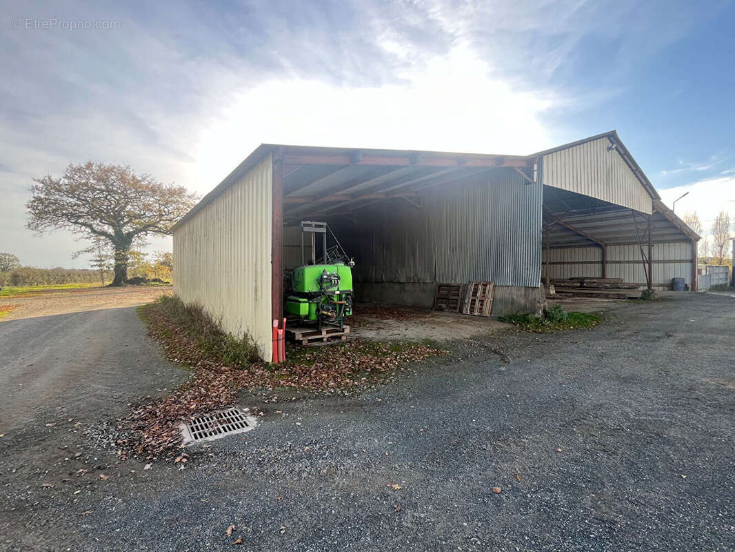 Commerce à LA POITEVINIERE