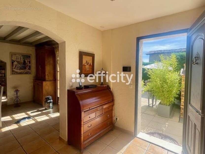 Maison à SALAISE-SUR-SANNE