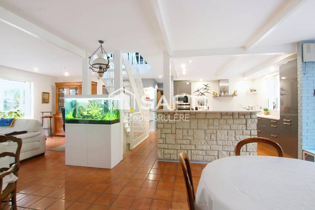 Photo 1 - Maison à SAINT-GERMAIN-LES-ARPAJON