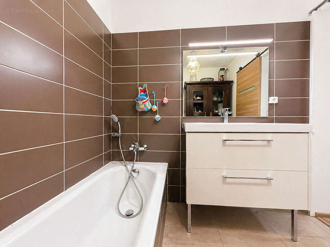 Appartement à L'ILE-ROUSSE