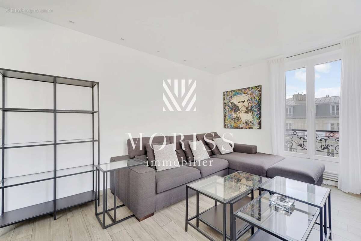 Appartement à PARIS-17E