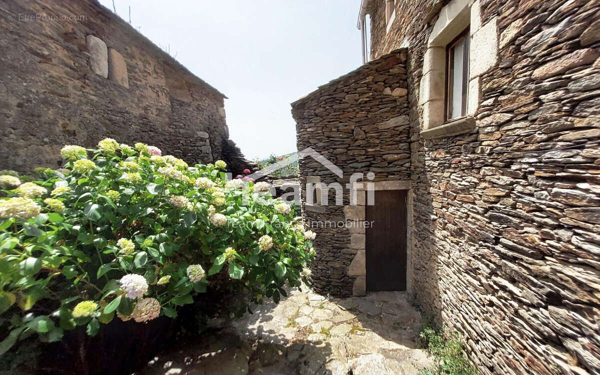 Maison à MALBOSC