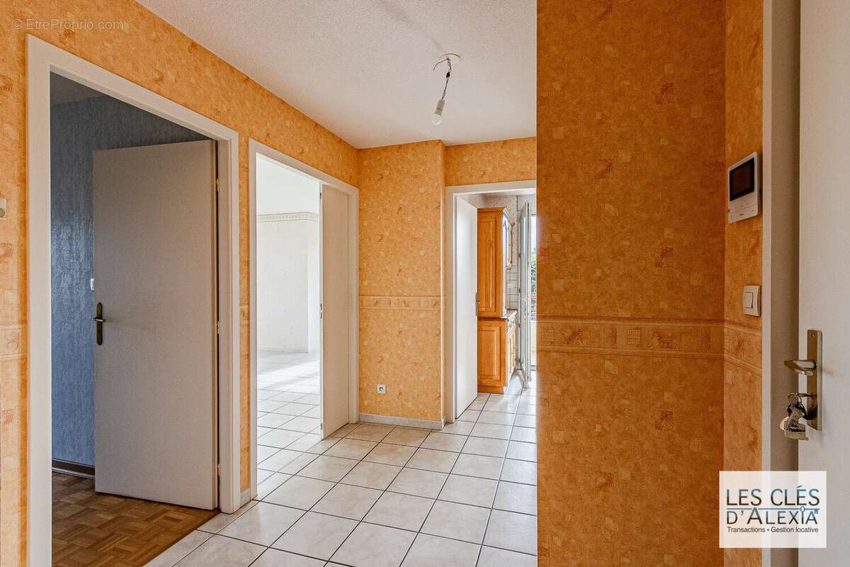 Appartement à MORNANT